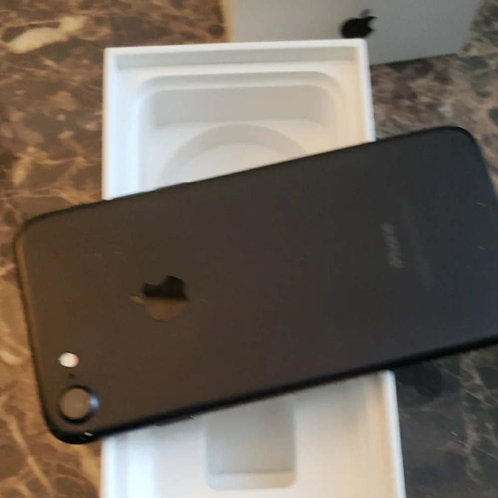 Apple Black Smartphone with Box Working Reset Of Fabric